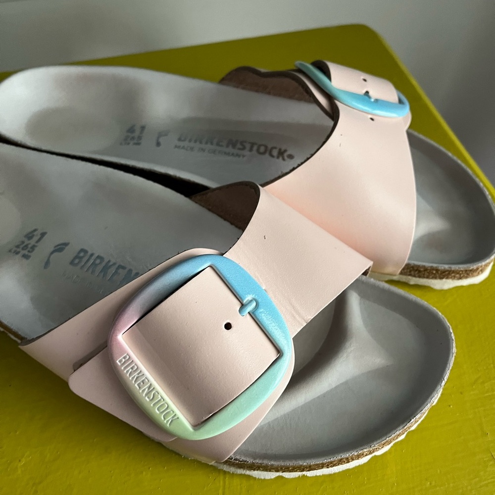 Birkenstock Light Pink Sandals with Multicolor Buckle